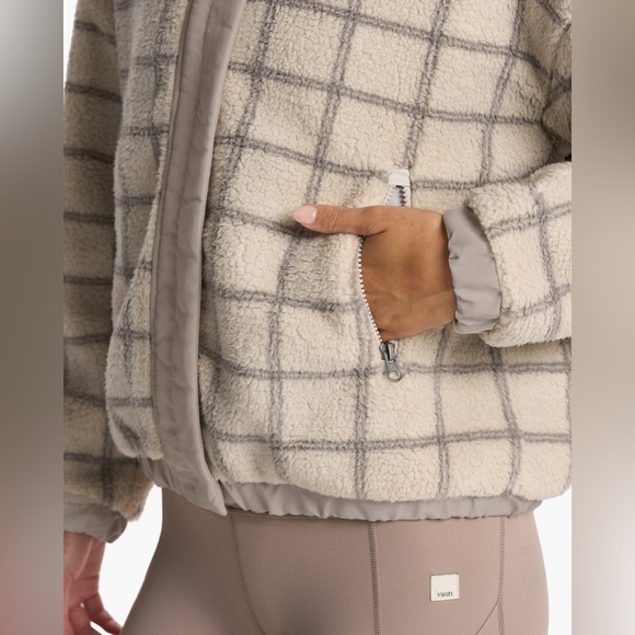 NWT Vuori Plaid Cozy Sherpa Women's Full Zip Jacket in Suede Windowpane - Picture 5 of 10
